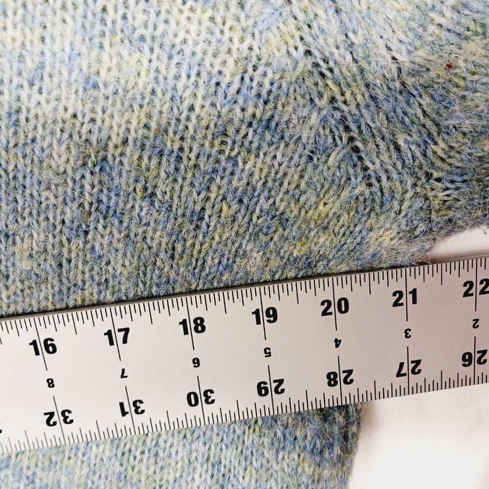 TAHARI,  Cropped Button Cardigan, Medium, Soft, Lightweight, Blue/Green Mix - Picture 10 of 16
